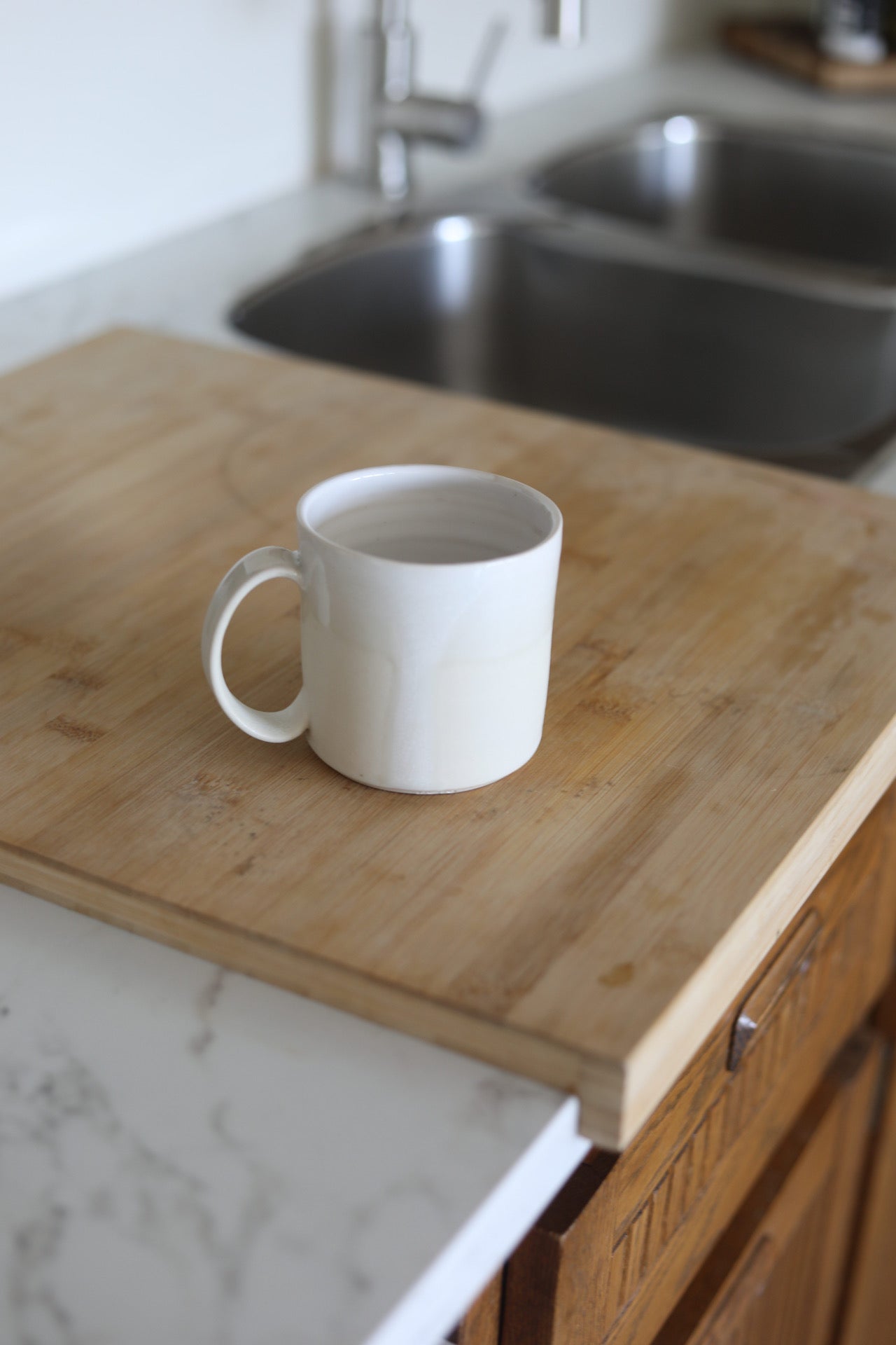 Pepo Ceramics Simple Coffee Mug - soft matte + gloss white