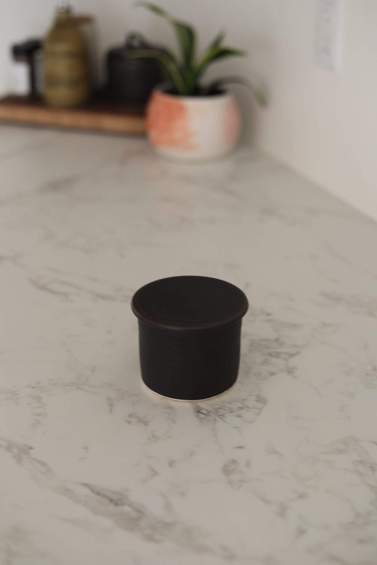 Pepo Ceramics Smooth French Butter Dish - wrought iron black