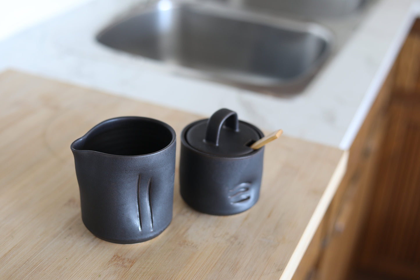 Pepo Ceramics Slash + Dash Cream and Sugar set - wrought iron black