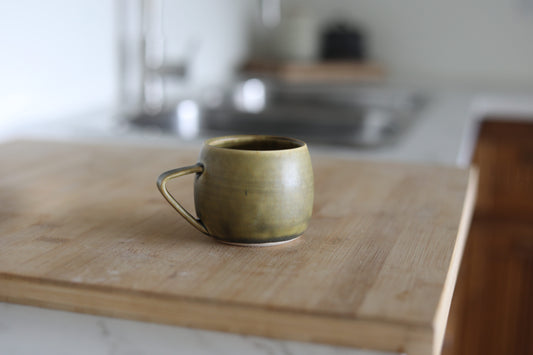 Espresso Belly Mug- olive green: Pepo Ceramics
