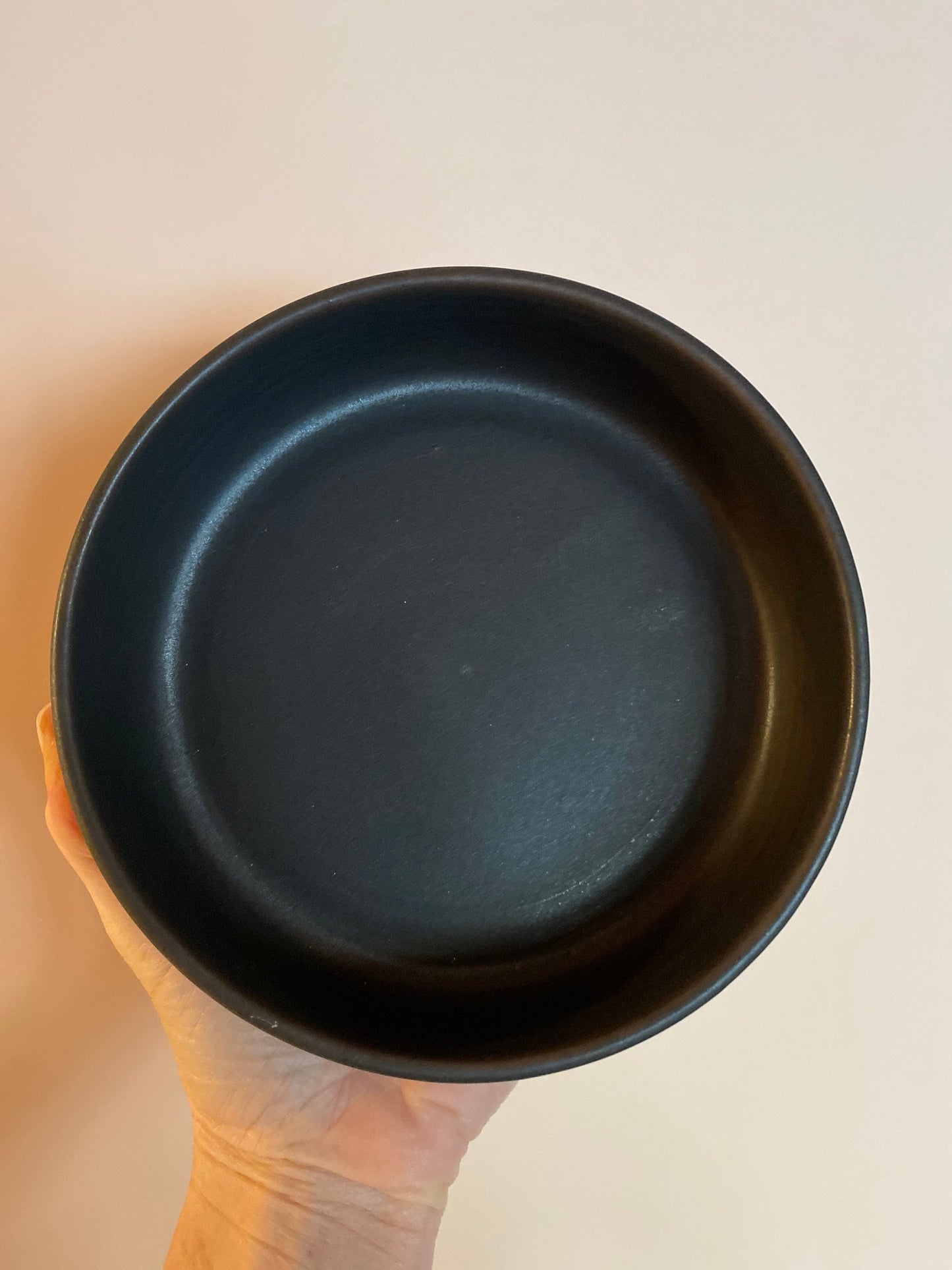 Pepo Ceramics Small Groove Bowl - wrought iron black