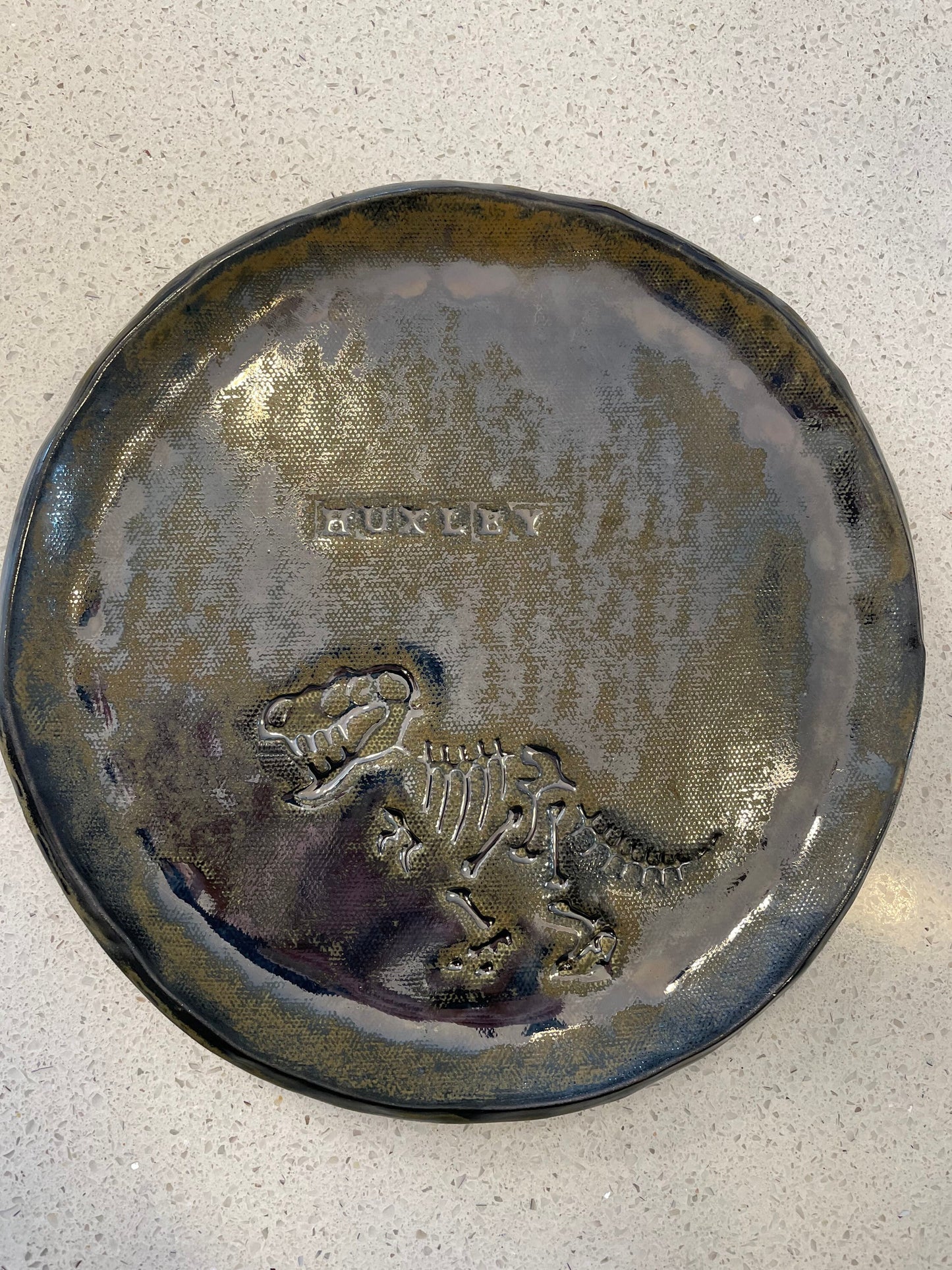 Pepo Ceramics Custom Name Kids Dino Snack Plate -mirror black