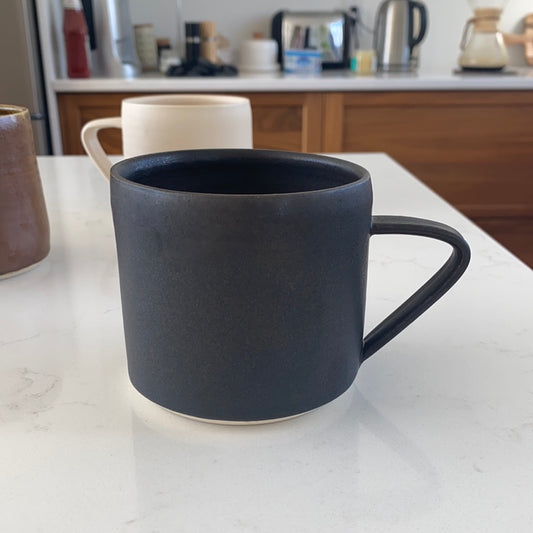 Pepo Ceramics Tri Mug - wrought iron black