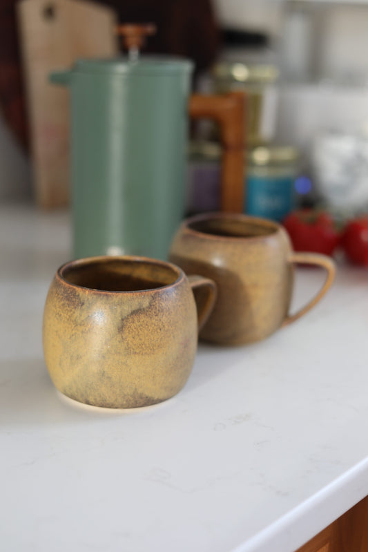 Pepo Ceramics Belly Mug - olive