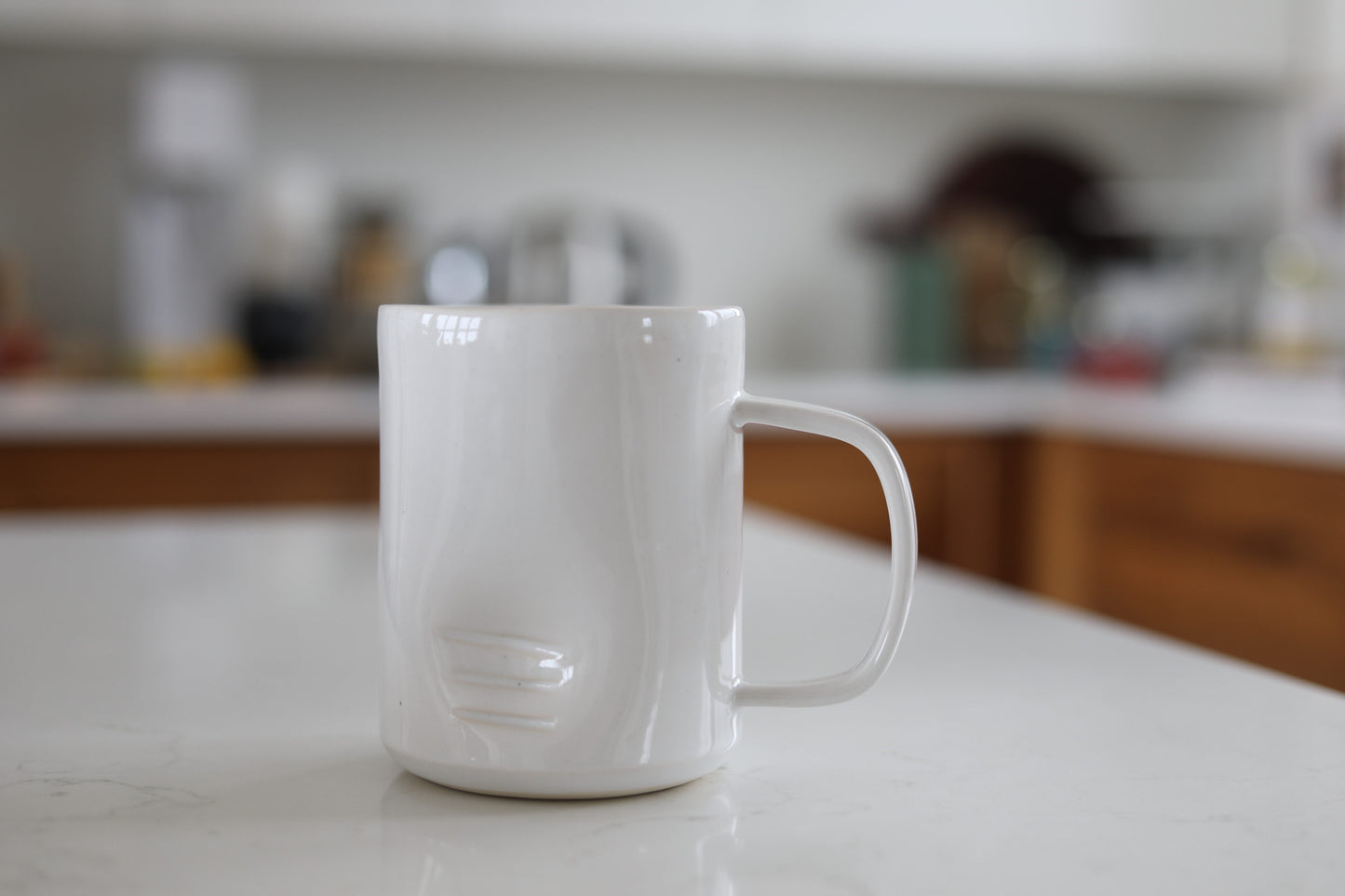 Pepo Ceramics Extra Tall Mug/Beer Stein Slash+Dash- gloss white