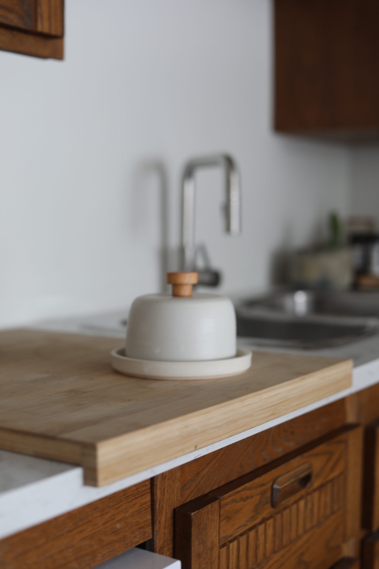 Pepo Ceramics Butter Dish Plain with Wood Knob - soft matte white