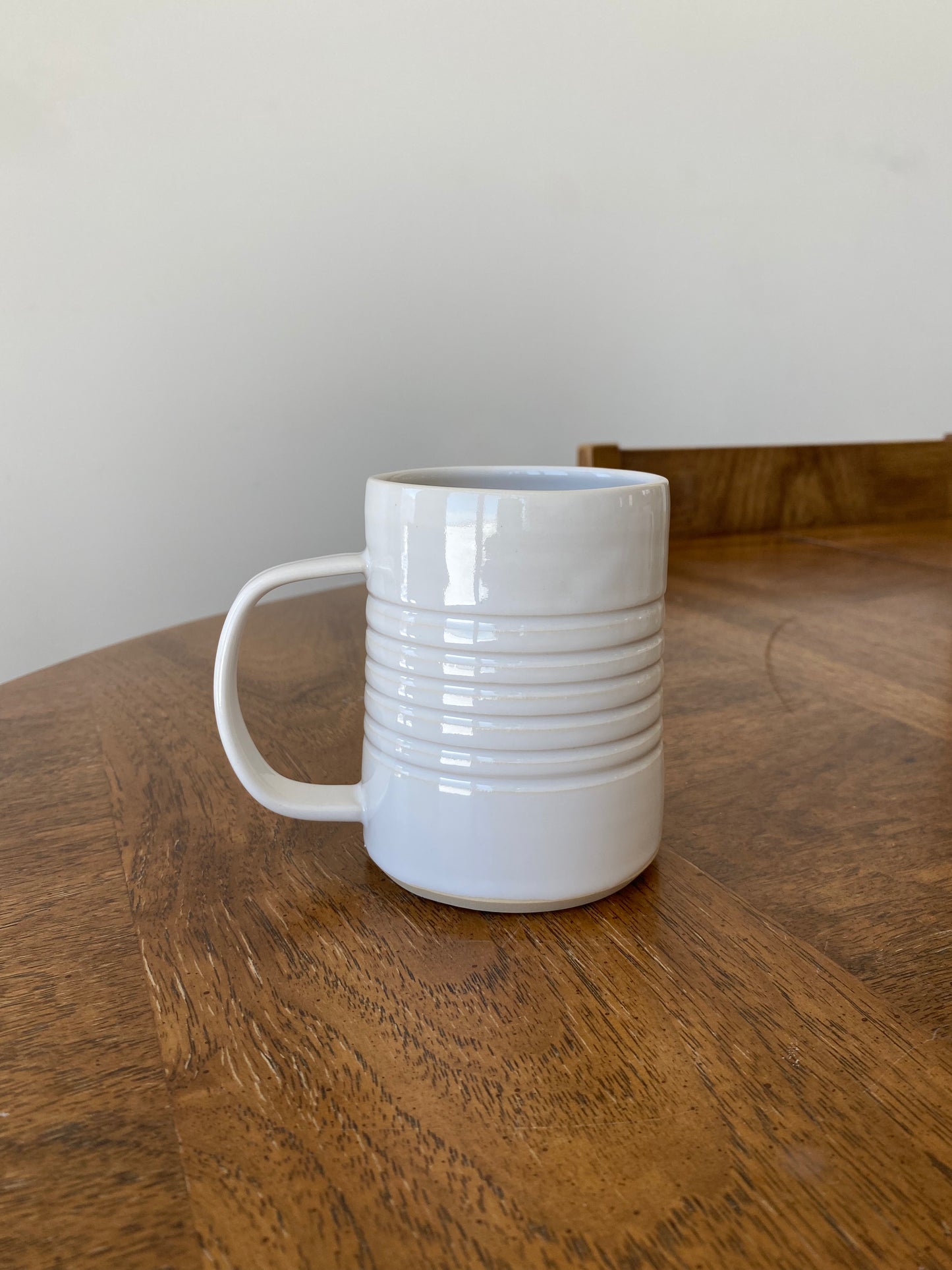 Pepo Ceramics Groove Tall Mug - gloss white